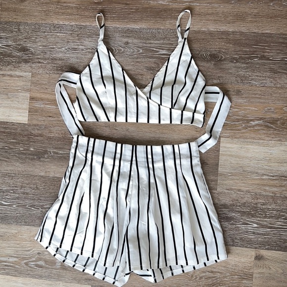 Dresses & Skirts - Boutique 2 Piece Set, Black White Vertical Stripes Size Small